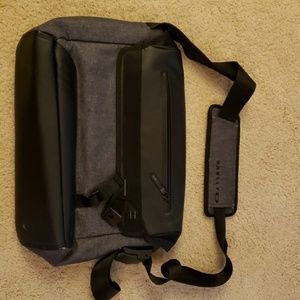 Oakley Messenger Bag